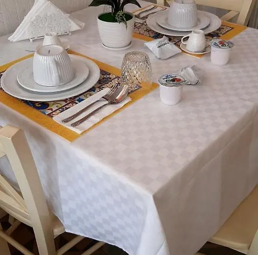 Alojamento de Acomodação e Pequeno-almoço Orchidea Gioia Tauro