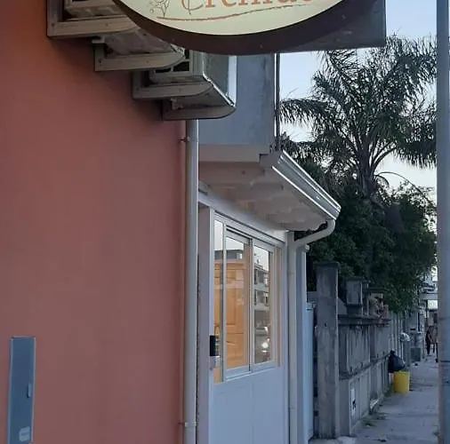 Alojamento de Acomodação e Pequeno-almoço Orchidea 3*