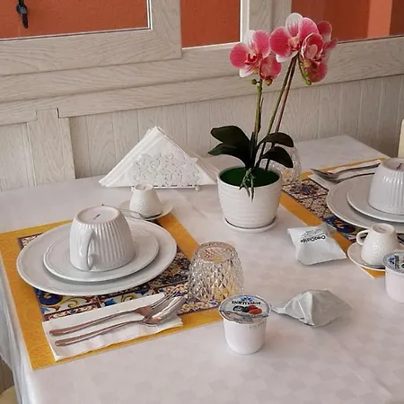 ベッド・アンド・ブレックファスト Orchidea ジョイア・タウロ